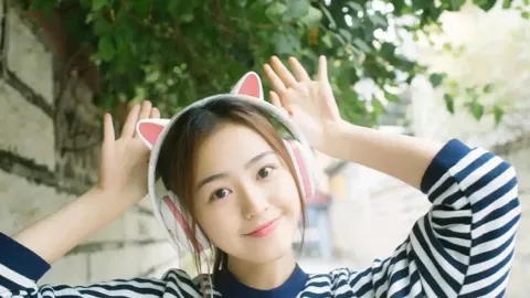 民警制伏持刀嫌疑人